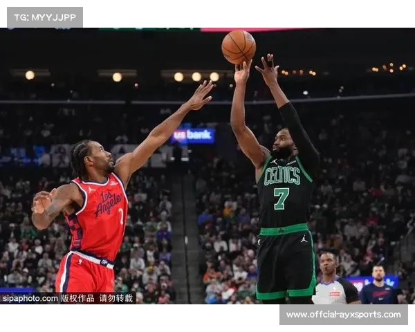 美职篮与足球跨赛事热度，凯尔特人对热火防守大战